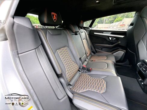 Used 2020 Lamborghini Urus AWD/4WD image 26