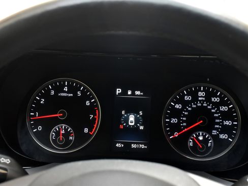 Used 2023 Kia K5 GT-Line image 32