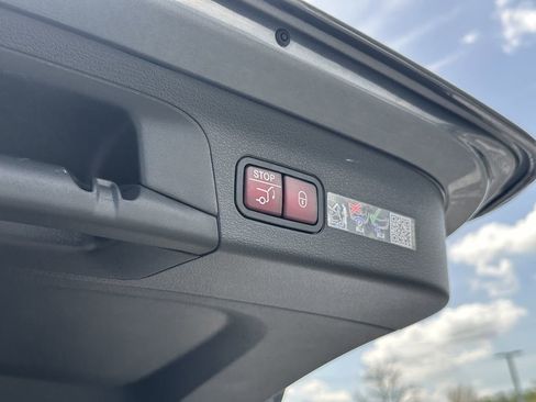 New 2026 Mercedes-Benz GLS 450 4MATIC image 23