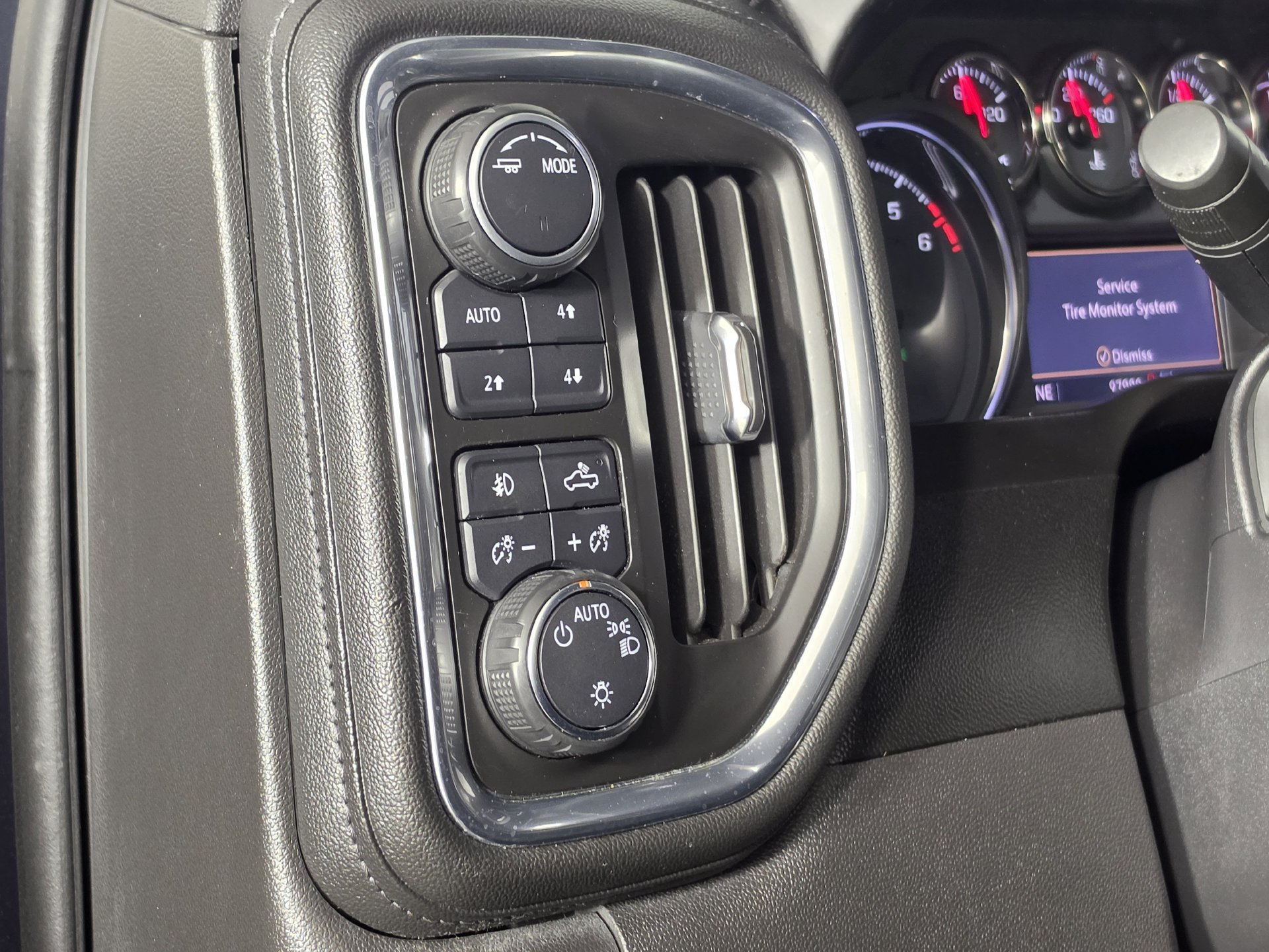 Used 2020 Chevrolet Silverado 1500 RST w/ All-Star Edition AWD/4WD image 8