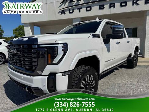 Used 2024 GMC Sierra 2500 Denali Ultimate image 2