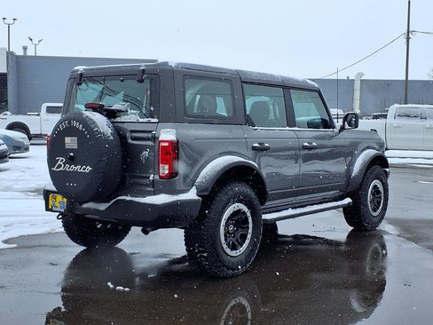 Used 2023 Ford Bronco 4-Door image 2