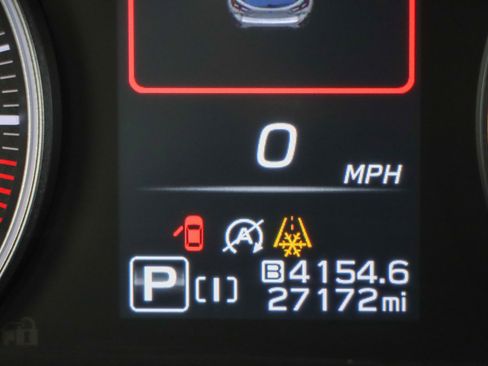 Used 2024 Subaru Crosstrek 2.0i Premium image 16