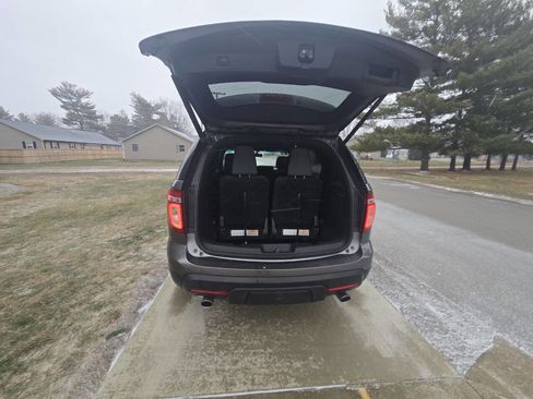 Used 2013 Ford Explorer XLT image 10