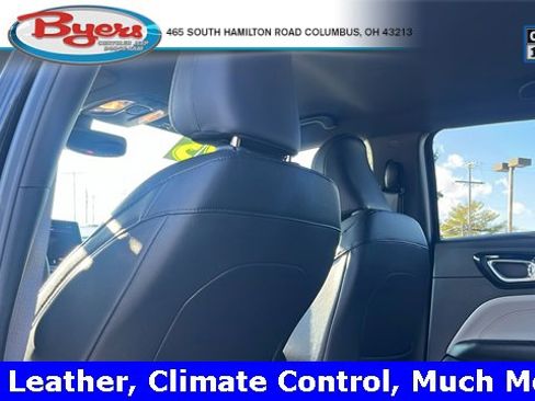 Used 2025 Jeep Compass Limited image 39