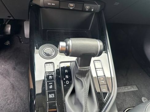 Certified 2024 Kia Niro FWD image 35