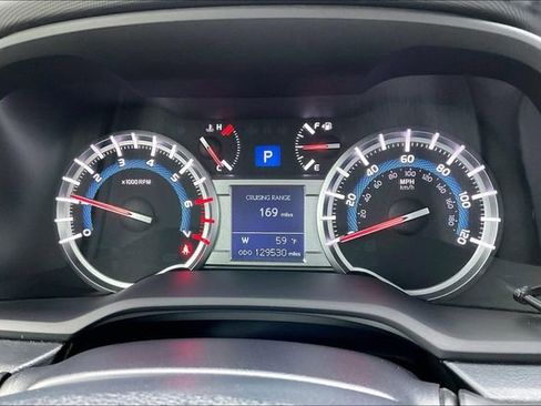 Used 2016 Toyota 4Runner Limited image 10