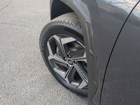 Used 2022 Hyundai Tucson Limited image 9