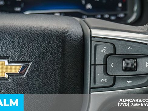 Used 2022 Chevrolet Suburban LT w/ LT Signature Package AWD/4WD image 32
