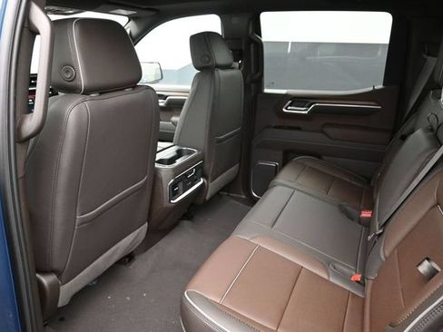 Used 2025 GMC Sierra 1500 Denali AWD/4WD image 11