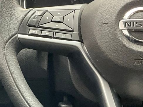 Used 2020 Nissan Rogue Sport S FWD image 17