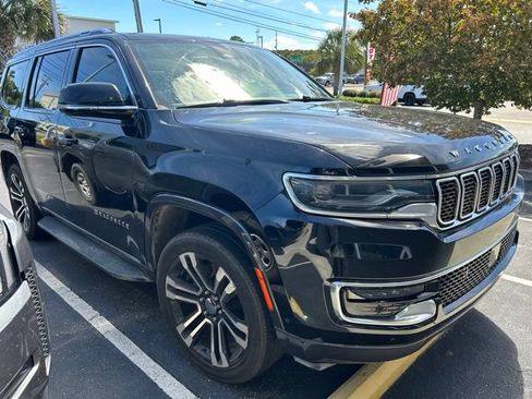 Used 2022 Jeep Wagoneer Series I AWD/4WD image 3