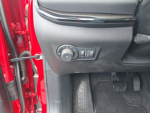 New 2025 Jeep Compass Latitude w/ Altitude Special Edition image 37