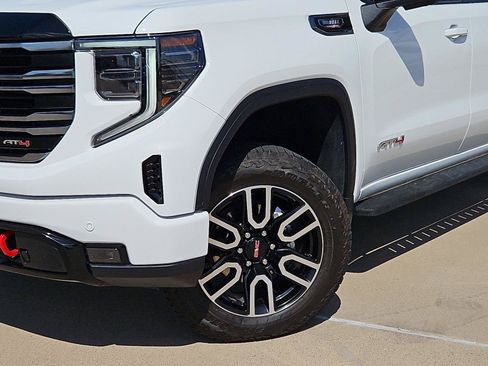 Used 2026 GMC Sierra 1500 AT4 w/ AT4 Premium Package AWD/4WD image 7