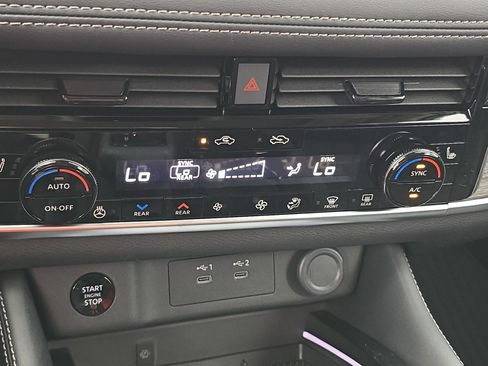 New 2026 Nissan Rogue Platinum AWD/4WD image 24