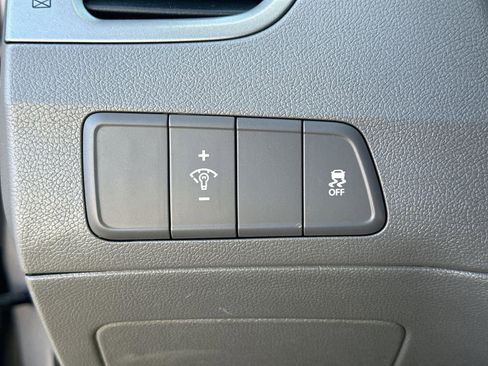 Used 2011 Hyundai Elantra GLS w/ Navigation Pkg 4 image 29