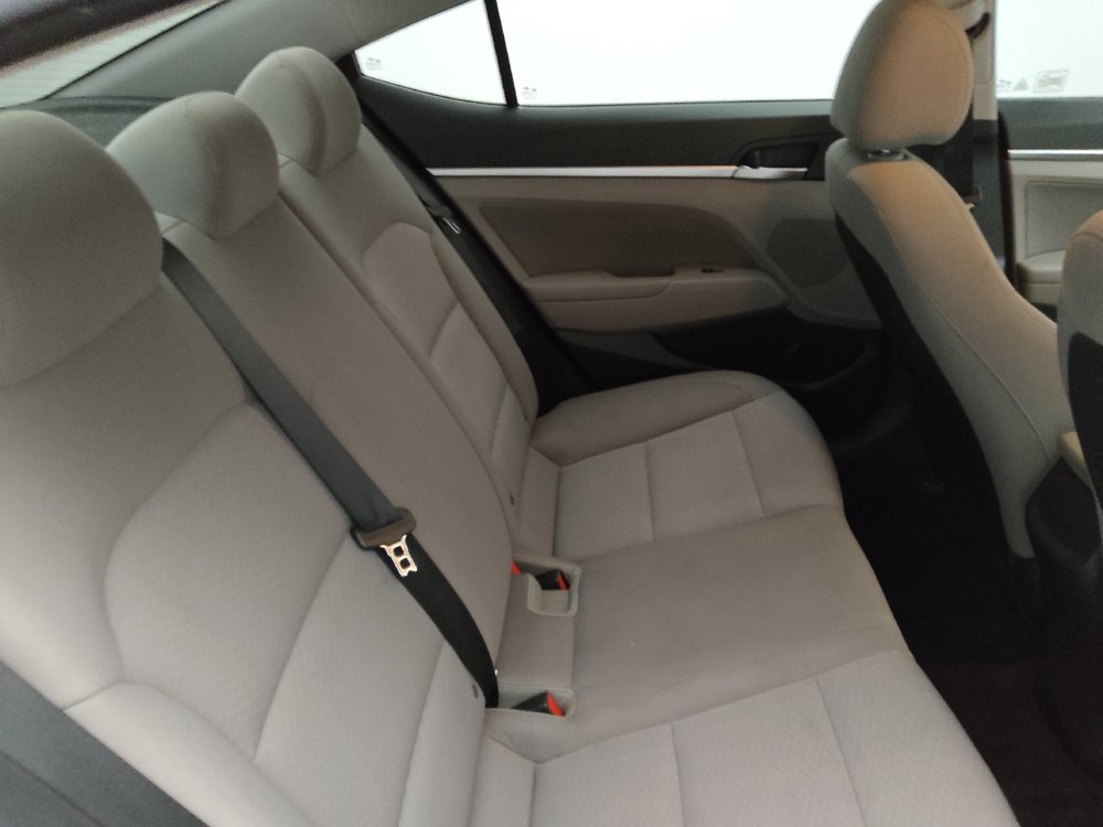 Used 2020 Hyundai Elantra SEL FWD image 19