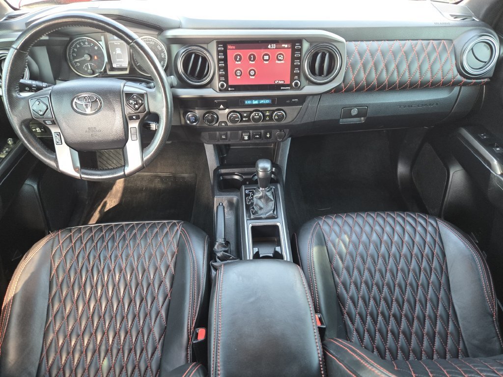 Used 2022 Toyota Tacoma TRD Off-Road AWD/4WD image 18