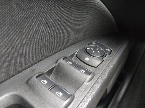Used 2019 Ford Fusion SE FWD image 27