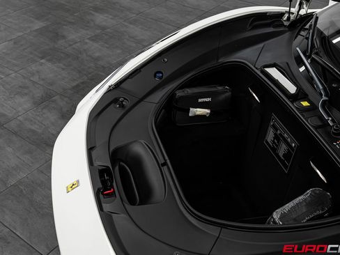 Used 2022 Ferrari F8 Tributo RWD image 12