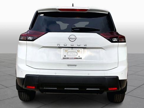New 2026 Nissan Rogue S image 4
