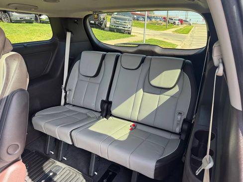 Used 2018 Kia Sedona SX Limited w/ SX Limited Prestige Package FWD image 12
