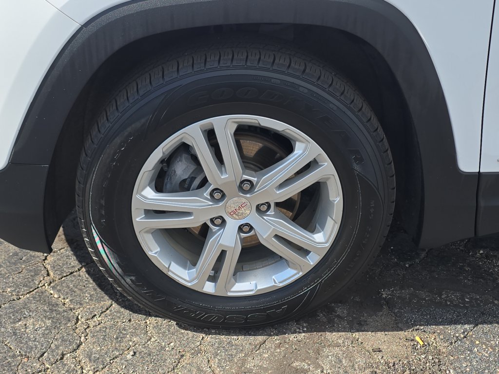 Certified 2020 GMC Terrain SLE w/ LPO, Floor Liner Package FWD image 32