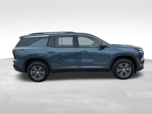 New 2026 Chevrolet Traverse LT w/ Driver Confidence Package image 7