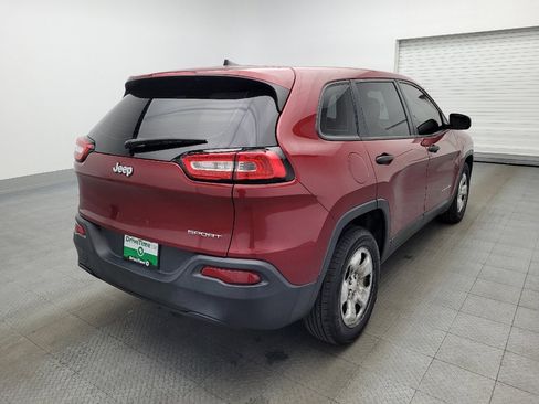 Used 2017 Jeep Cherokee Sport image 9