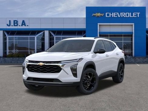 New 2026 Chevrolet Trax LT image 6