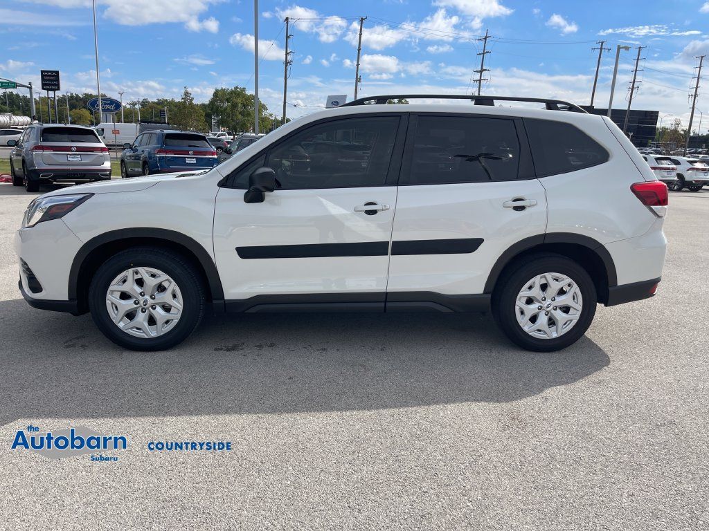 Used 2023 Subaru Forester AWD/4WD image 2