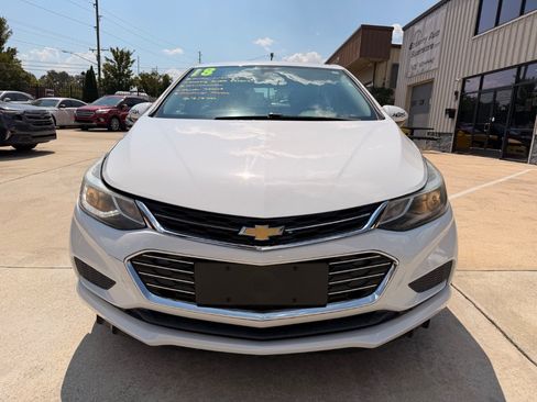 Used 2018 Chevrolet Cruze LT w/ Convenience Package FWD image 18