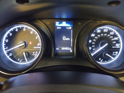 Used 2021 Toyota Camry SE FWD image 23