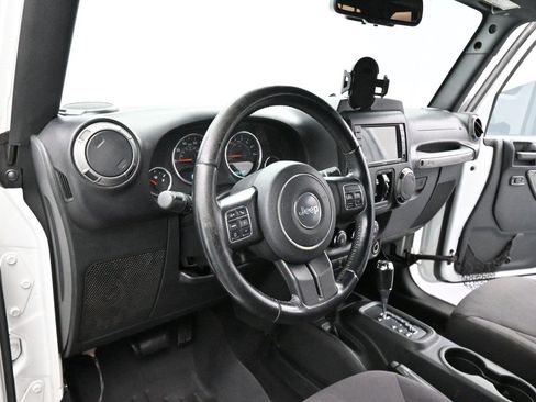 Used 2015 Jeep Wrangler Unlimited Sport w/ Quick Order Package 24S AWD/4WD image 15