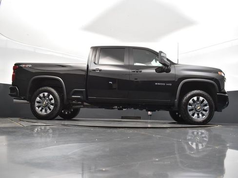Used 2024 Chevrolet Silverado 2500 Custom w/ Custom Value Package image 44