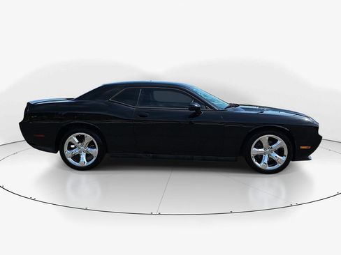 Used 2014 Dodge Challenger SXT Plus RWD image 5