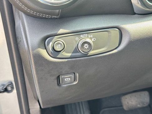 Certified 2024 Chevrolet Blazer LT image 28