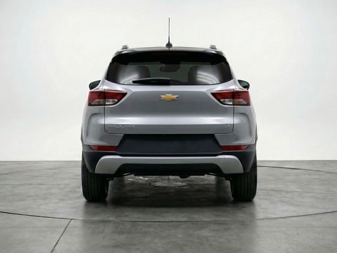 Used 2025 Chevrolet TrailBlazer LT FWD image 7