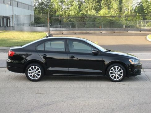 Used 2012 Volkswagen Jetta SE FWD image 9