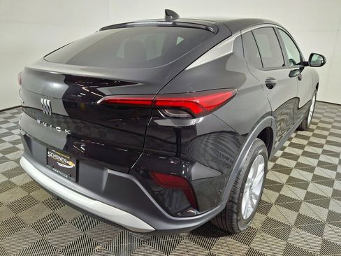 Used 2024 Buick Envista Preferred w/ Convenience II Package image 5