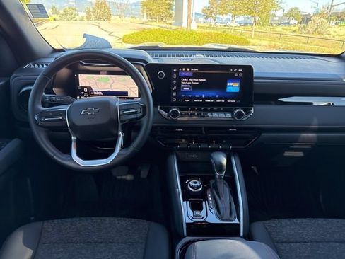 Used 2024 Chevrolet Colorado Z71 w/ Z71 Convenience Package 2 AWD/4WD image 29