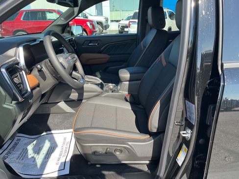 New 2025 GMC Canyon AT4 w/ Nightfall Edition image 10