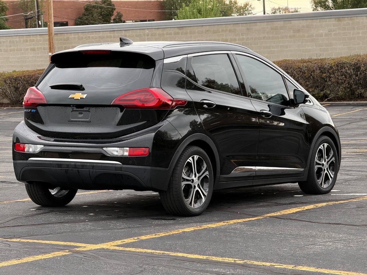Used 2021 Chevrolet Bolt Premier FWD image 5