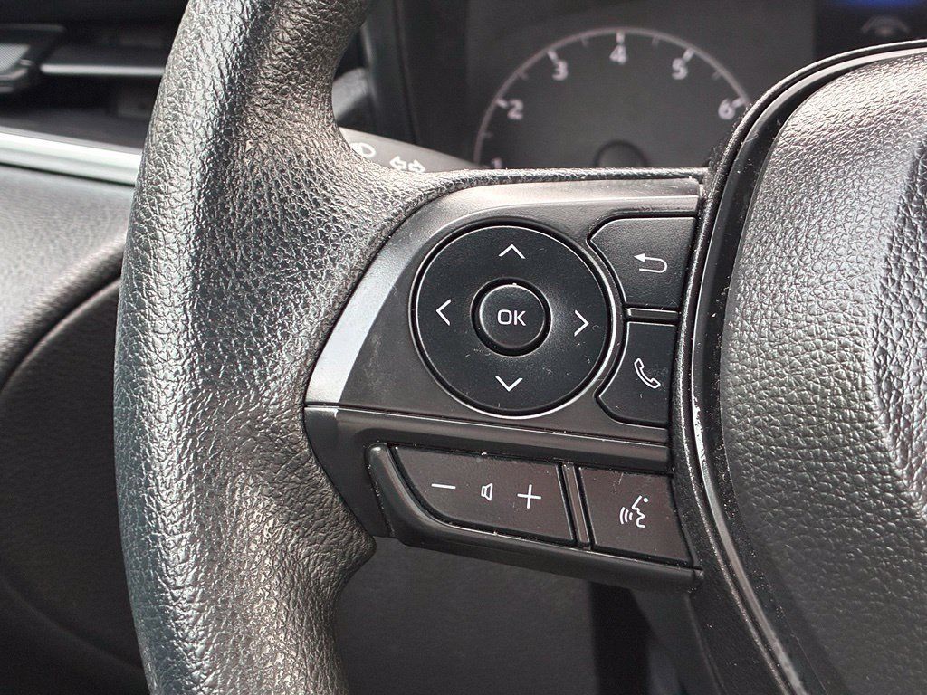 Used 2025 Toyota Corolla Cross AWD Hybrid image 21