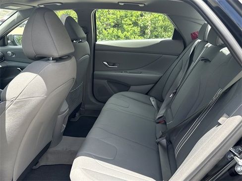 New 2025 Hyundai Elantra SEL image 22