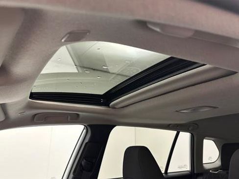 Certified 2024 Toyota Corolla Cross LE image 15