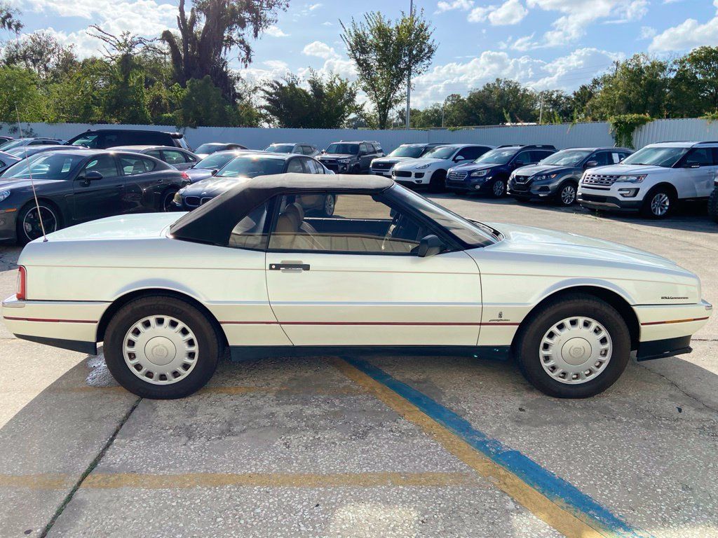 Used 1993 Cadillac Allante FWD image 6
