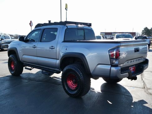 Used 2023 Toyota Tacoma TRD Off-Road image 8