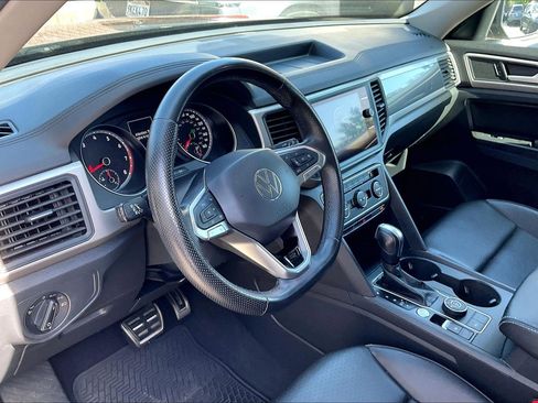 Certified 2021 Volkswagen Atlas SE w/ Towing Package AWD/4WD image 14