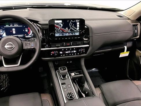 New 2025 Nissan Pathfinder Platinum w/ Cargo Package image 7